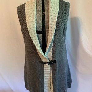 Women’s Tommy Hilfiger sleeveless cardigan gray large sweater